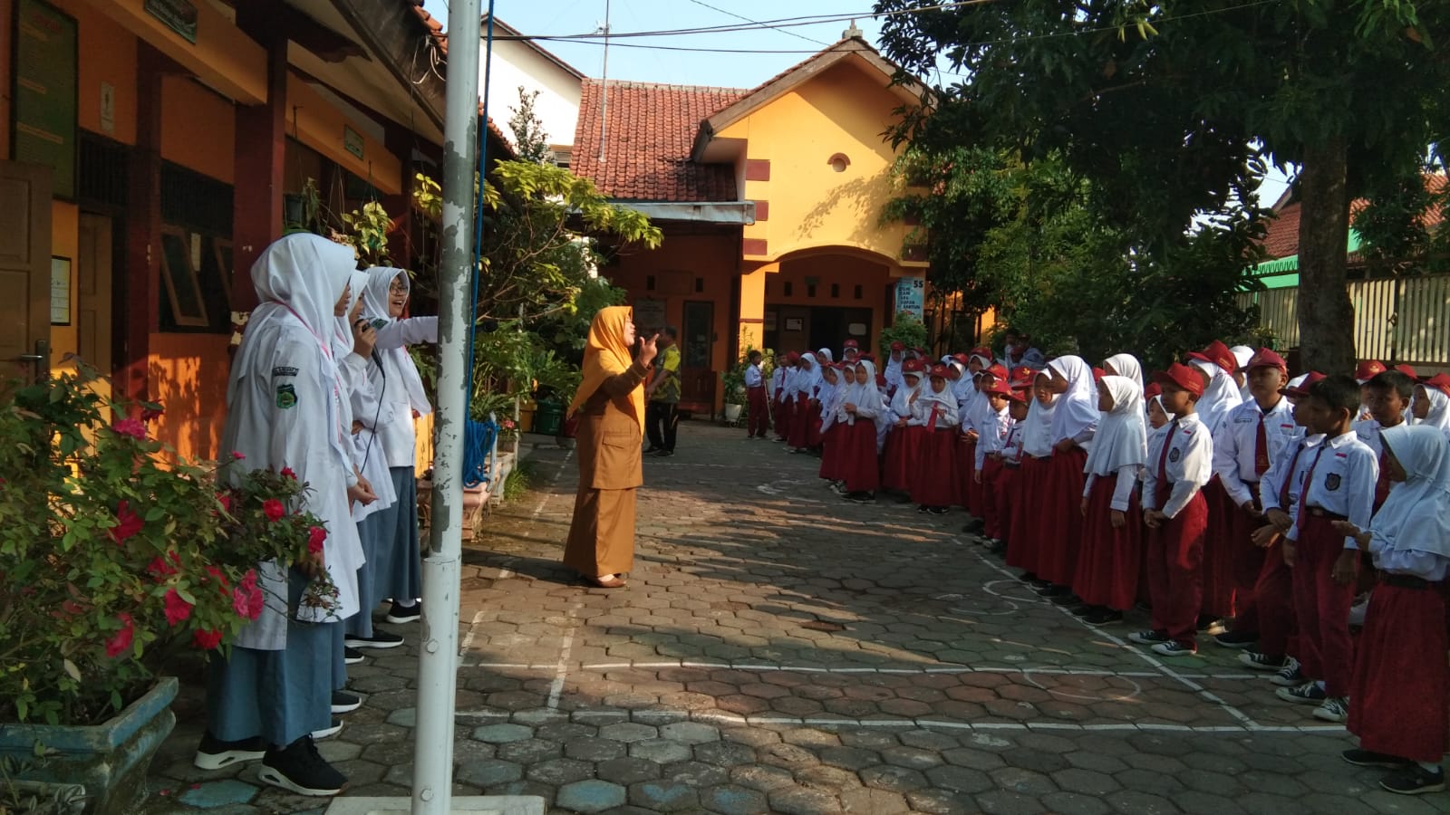 Kedatangan PKL MA AL-Hikmah Brebes